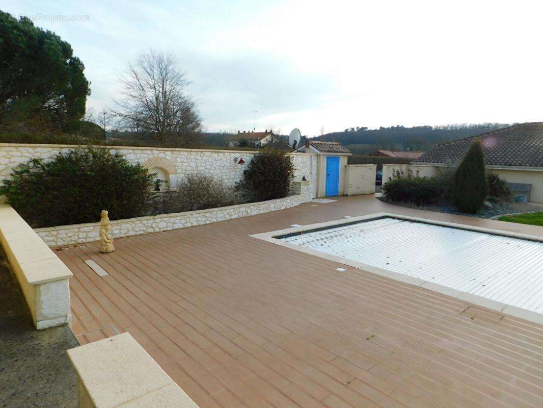 Maison à GAGEAC-ET-ROUILLAC