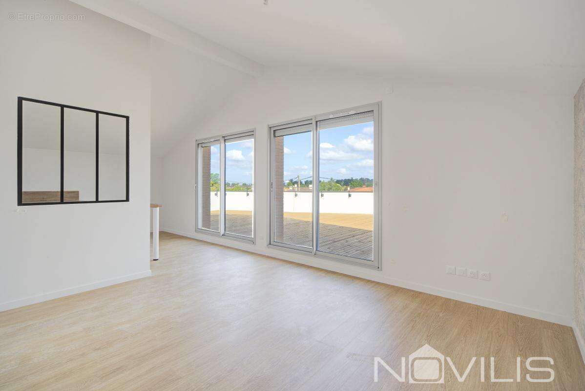 Appartement à BRUGUIERES