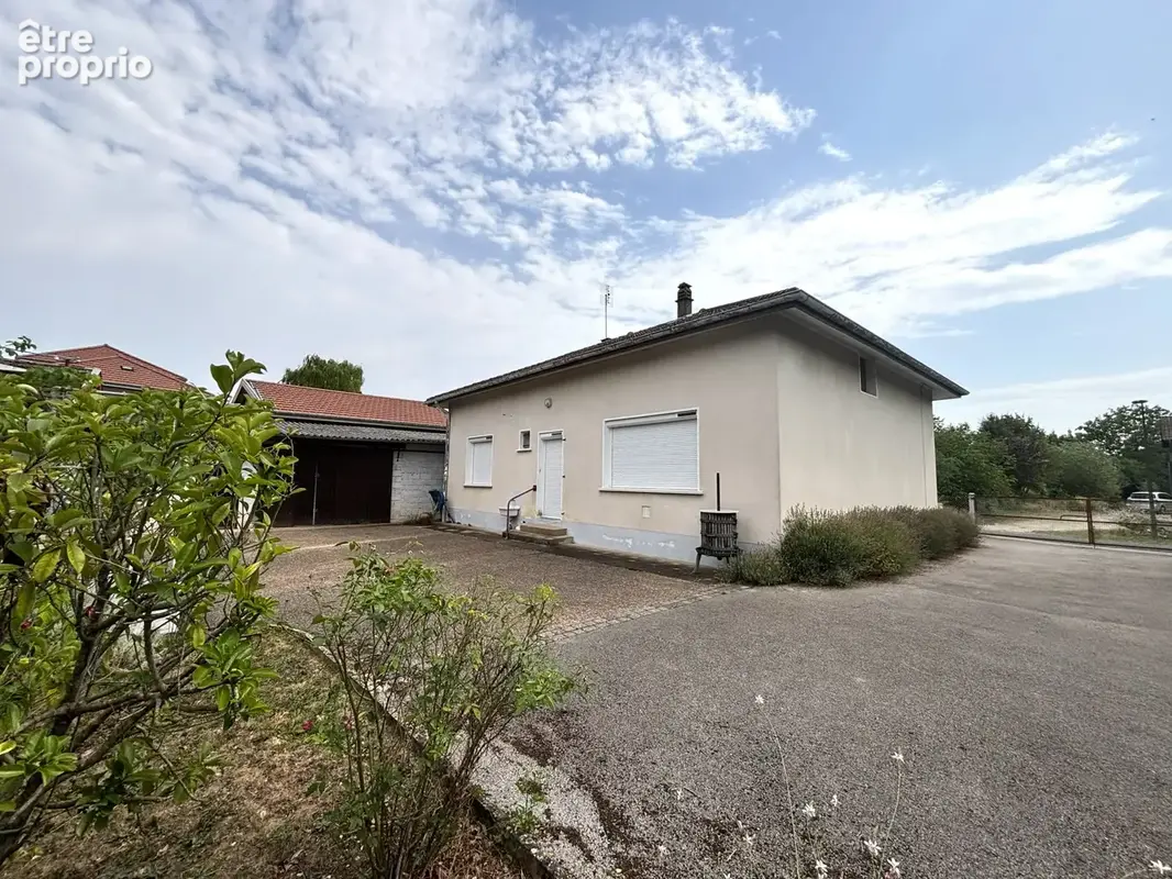 Bâgé-Dommartin ! Maison de plain-pied avec terrain constructible de 4 430 m - photo 7
