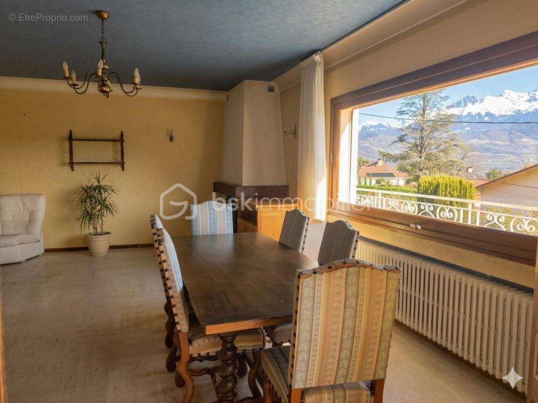 Maison à SAINT-ISMIER