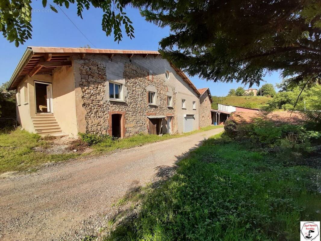 Maison 180 m² à Saint-Vallier  - photo 2