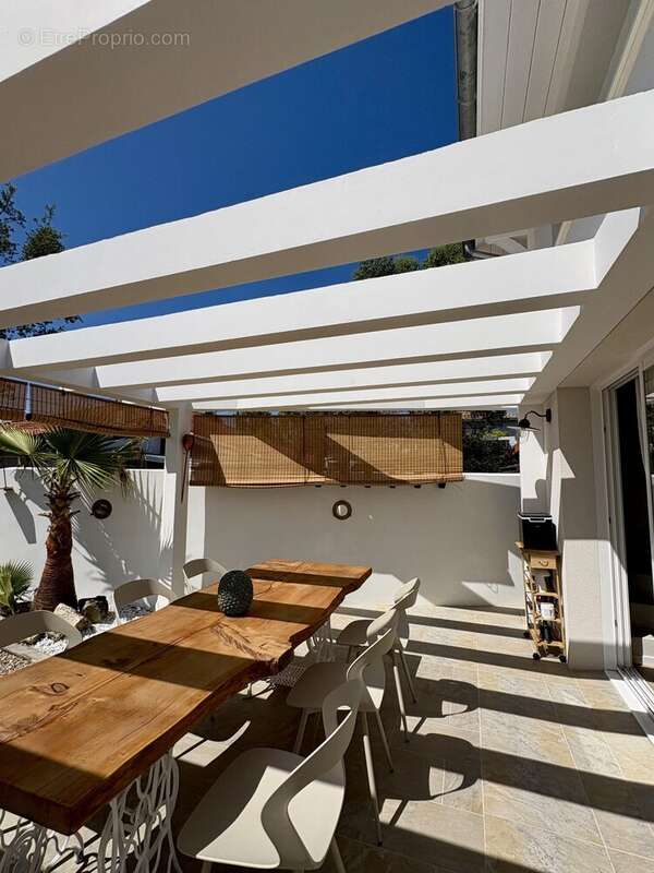 Maison à ARES