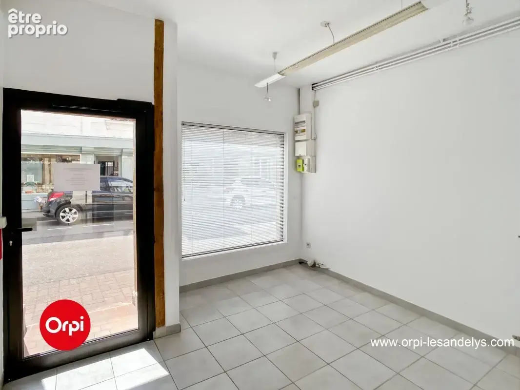 Maison et local commercial À Vendre - photo 2