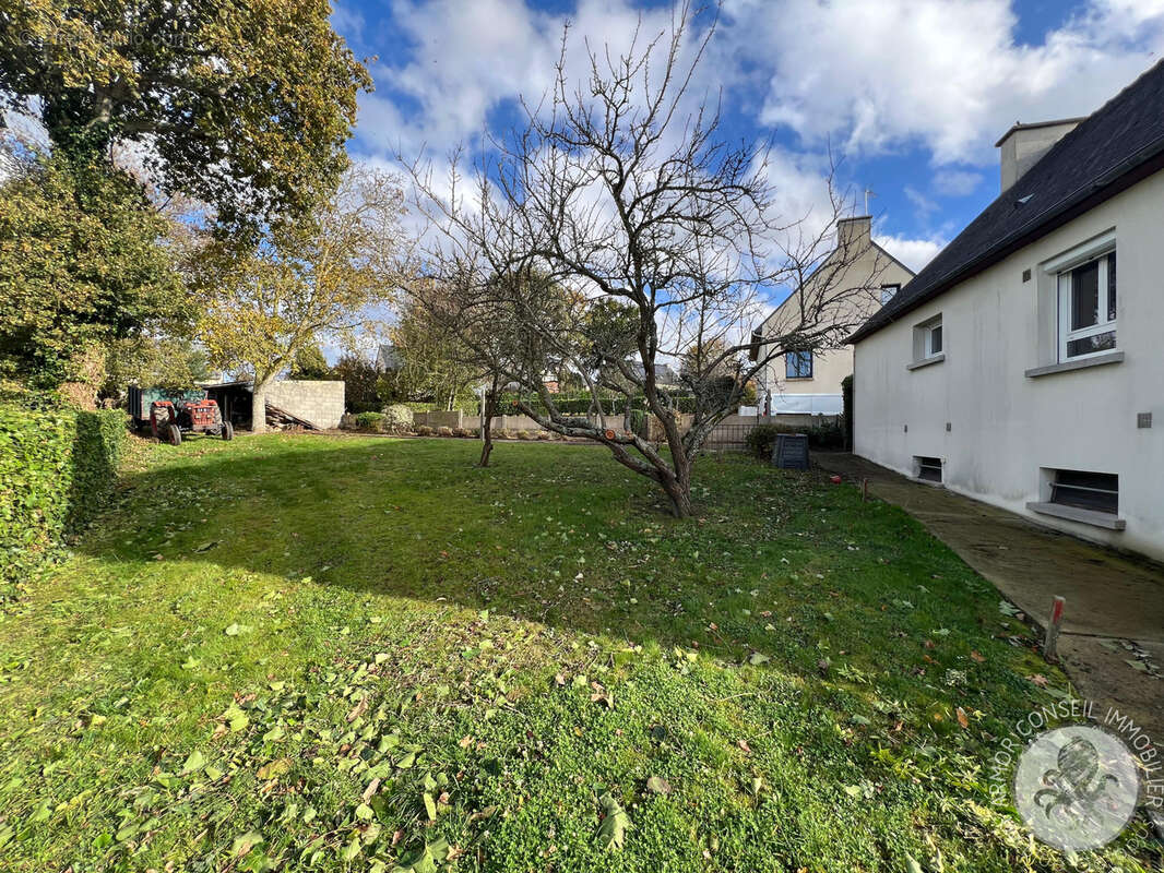 Maison à CREHEN