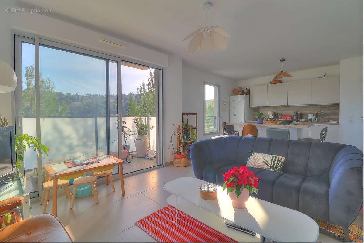 Appartement à MOUGINS