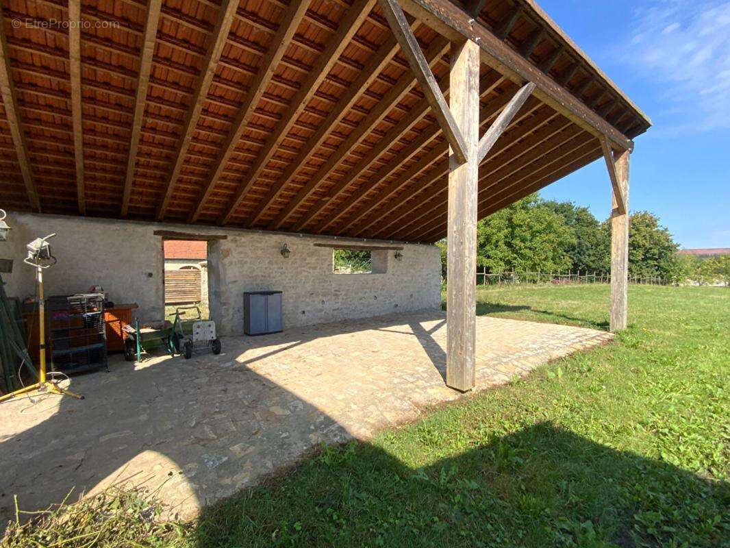 Maison à RIOZ