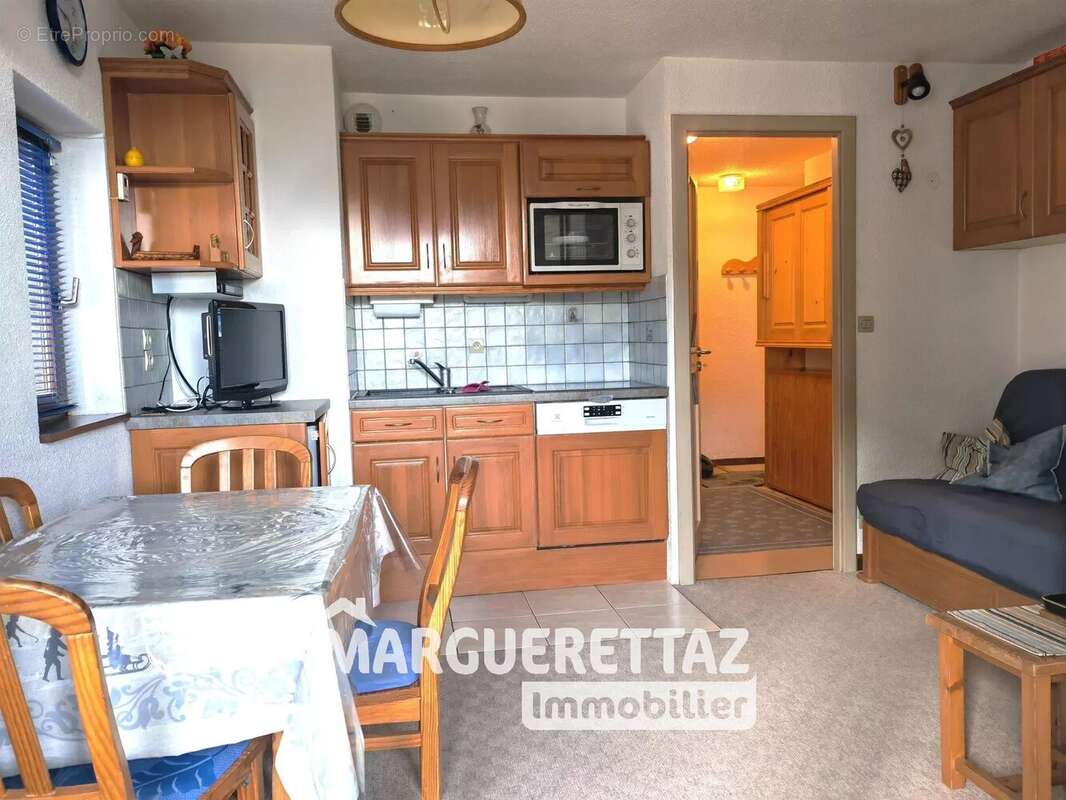 Appartement à MORILLON