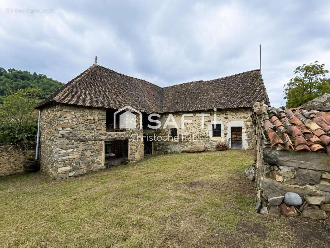 Maison 150 m² à Saint-Martin-De-La-Cluze  - photo 2