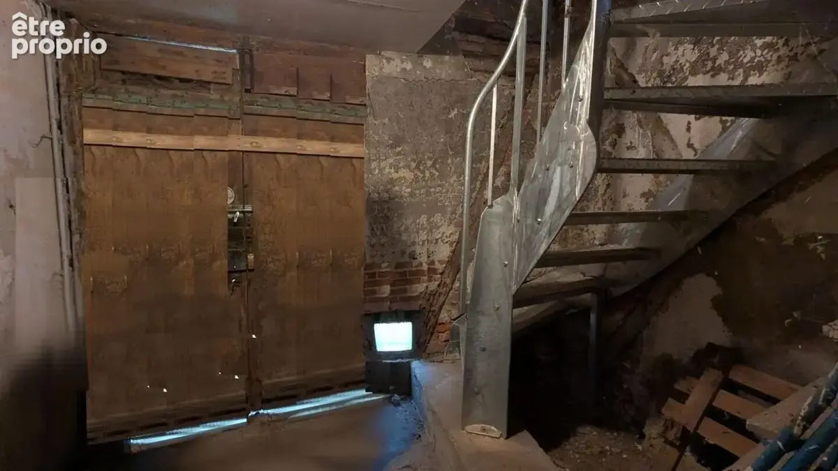 Pour investisseur : immeuble 2 appartements en location + 6 garages - photo 5
