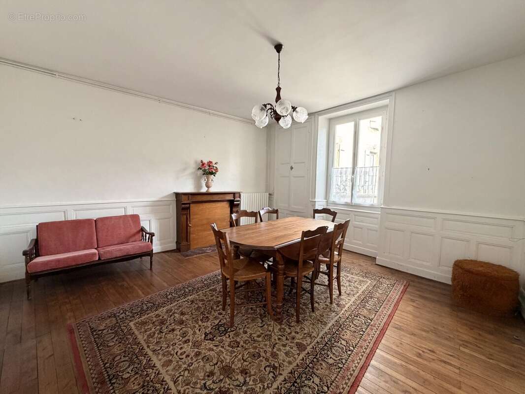 Maison à SAUZE-VAUSSAIS