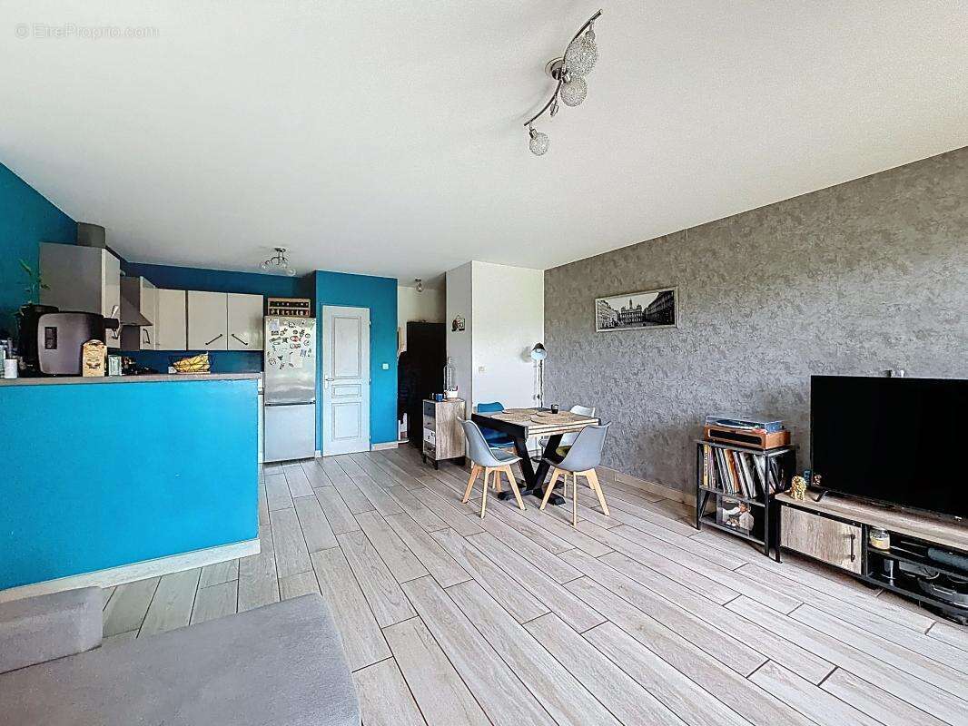 Appartement à TERNAY