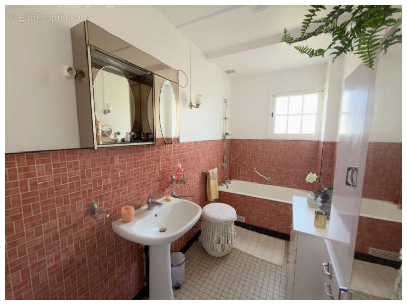 Maison à FONTENAY-LE-FLEURY