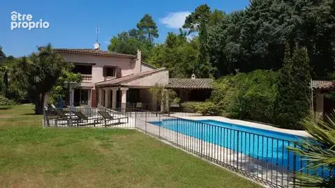Maison 6 pièces 217 m² à vendre à Callian (83440) - photo 2