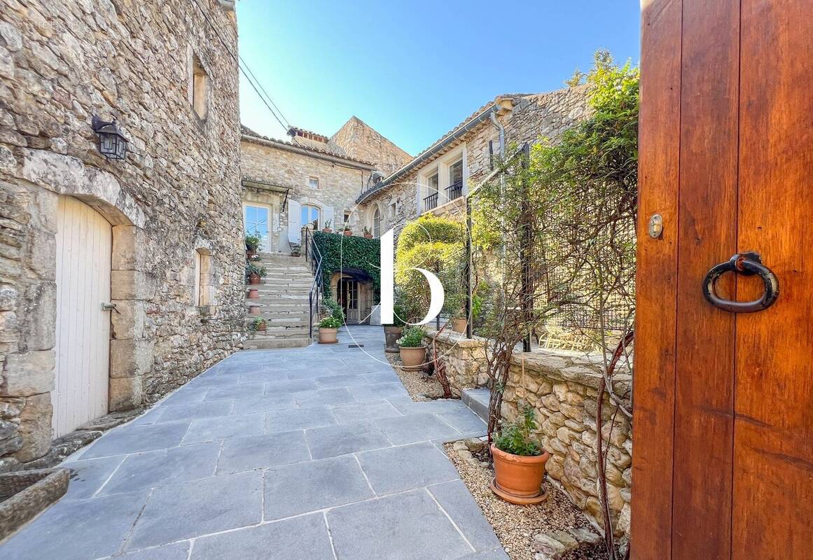 Maison à GOUDARGUES