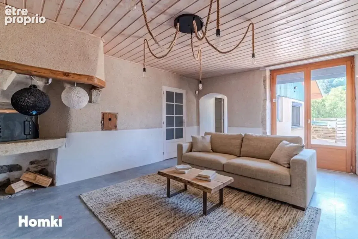 Maison à CHEMILLA