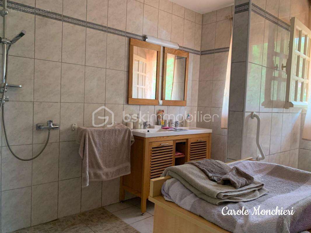 Appartement à LAMENTIN