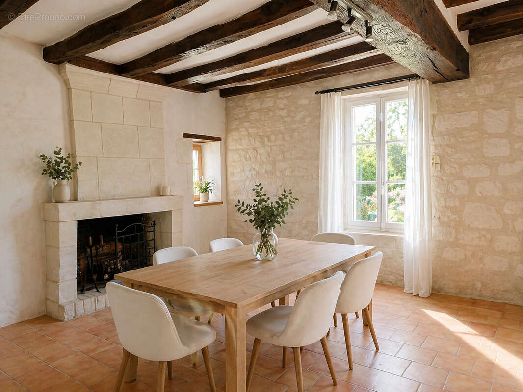 Maison à BENAIS