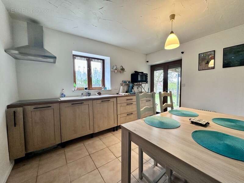 Maison à CHAMP-DU-BOULT