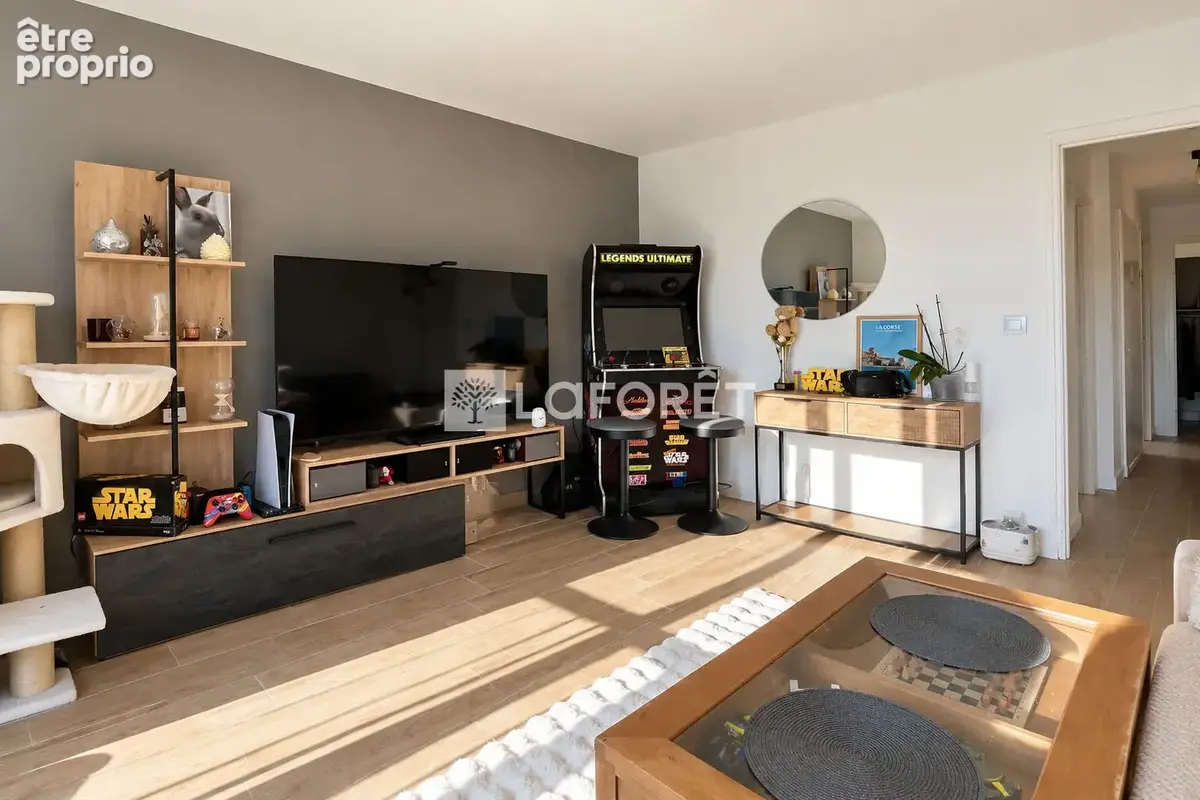 Le 3 pièces qui vous simplifie la vie : prêt à vivre, avec cave et espaces verts ! - photo 2