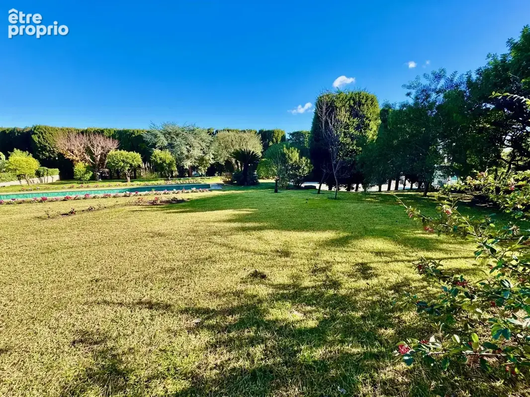 Cannes Tassigny vente 4 pièces en dernier étage - photo 7