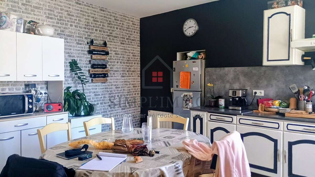 Maison à COZES