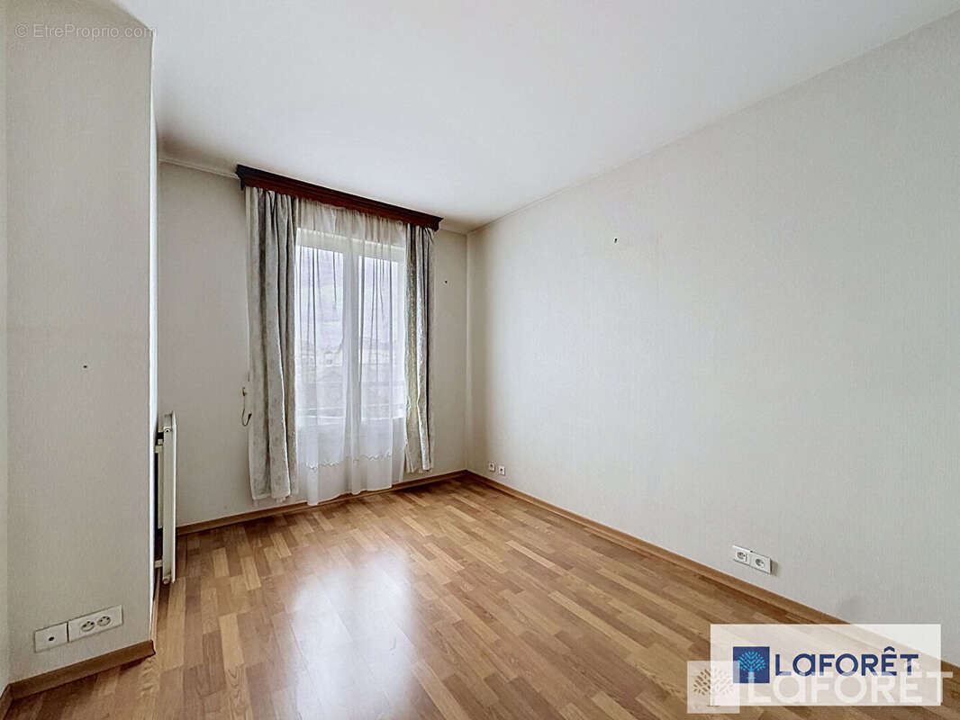 Appartement à LE PLESSIS-TREVISE