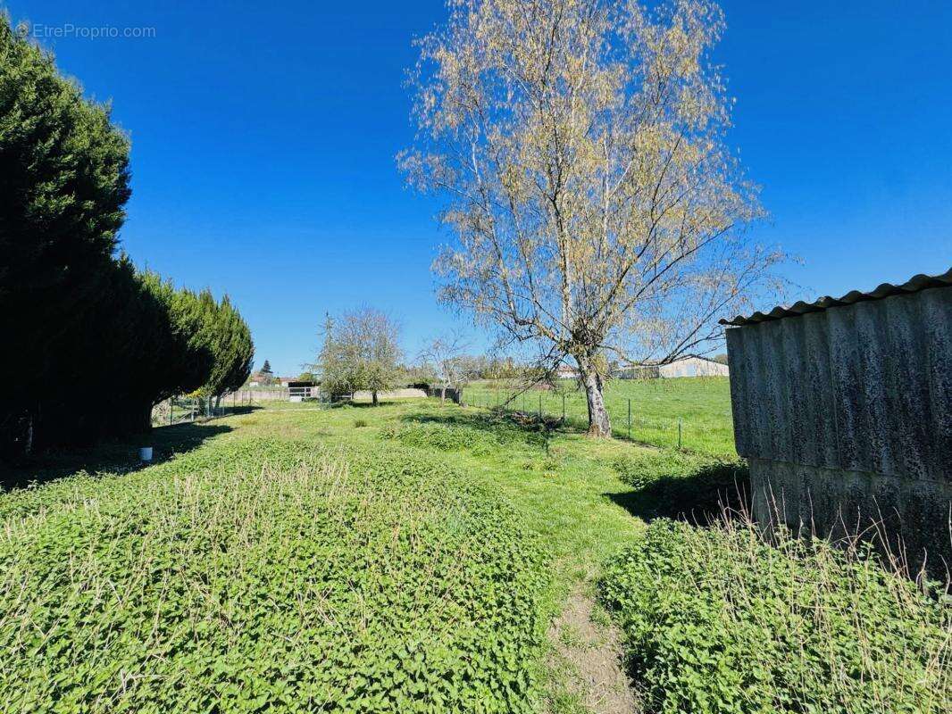 Maison à SAINT-JUST-LE-MARTEL