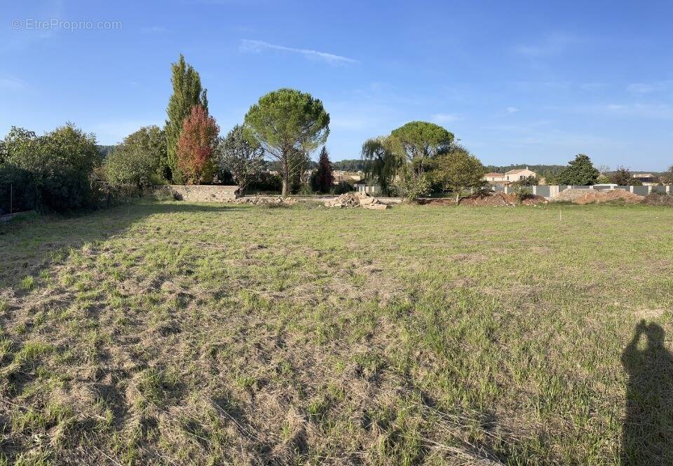 Terrain à PIGNANS
