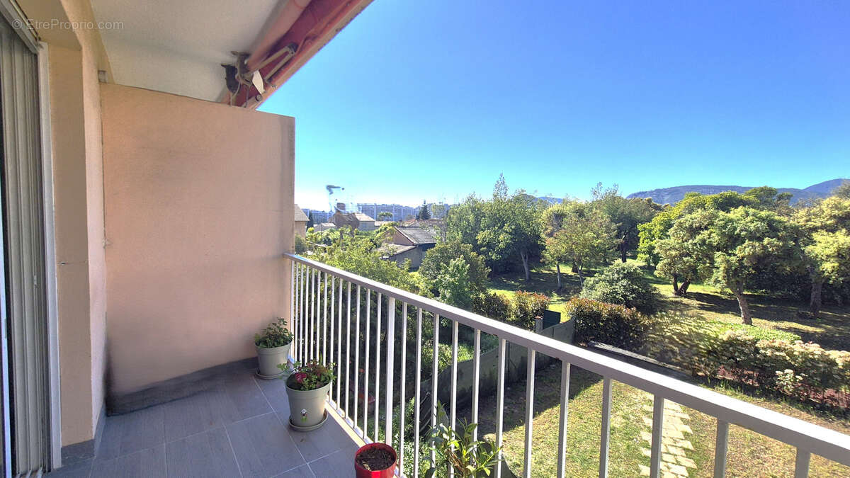 Appartement à MANDELIEU-LA-NAPOULE