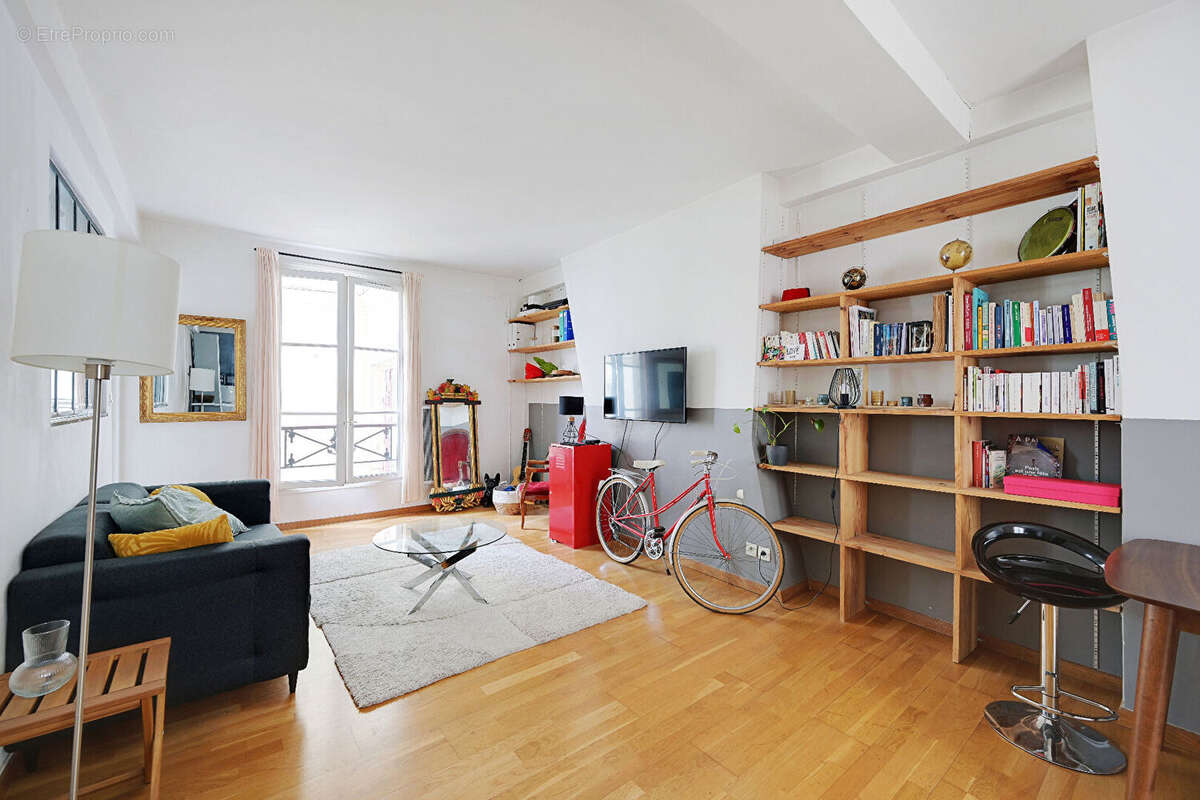 Appartement à PARIS-10E