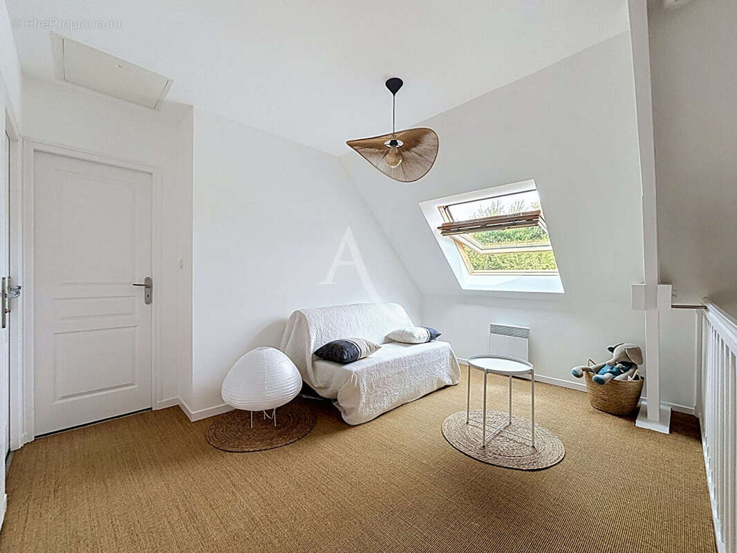 Pruillé : Maison de 155 m² parfaitement entretenue dans un quartier calme - photo 9