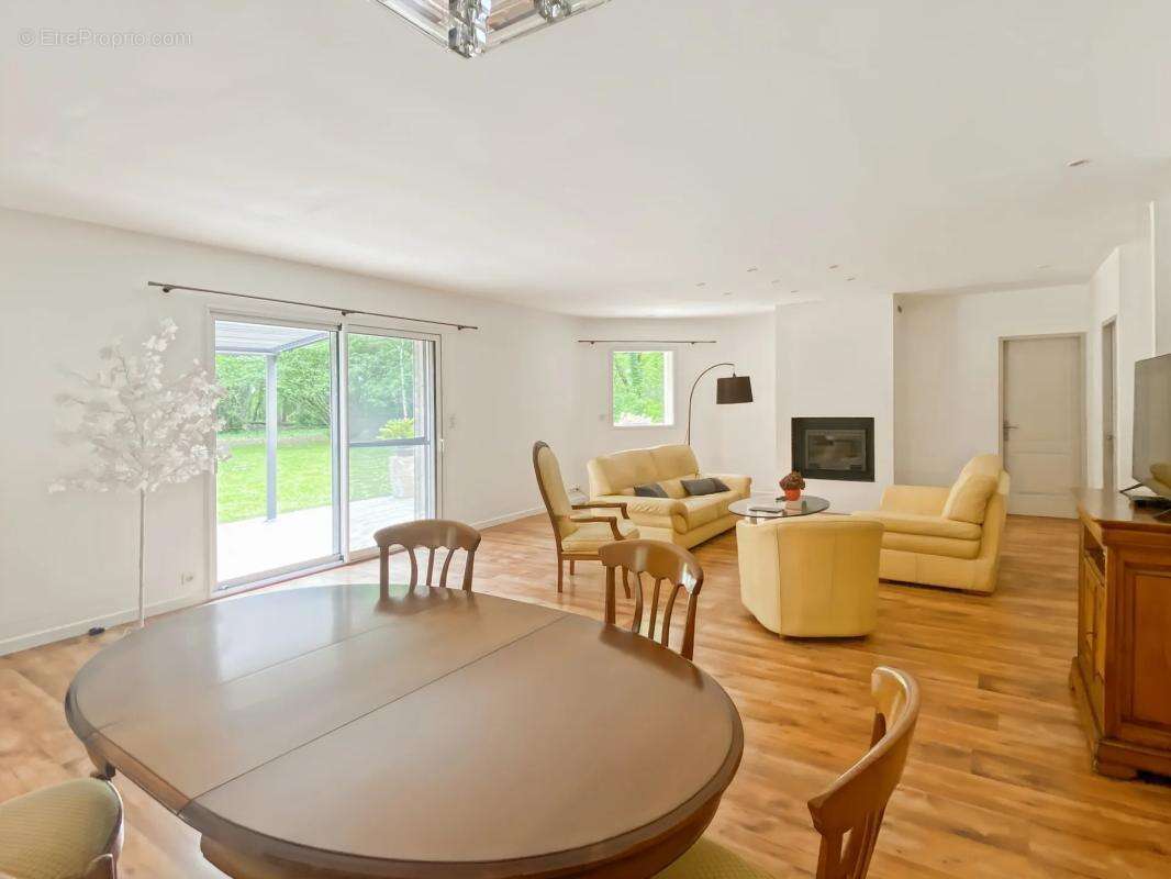 Maison à SAINT-DENIS-DE-PILE