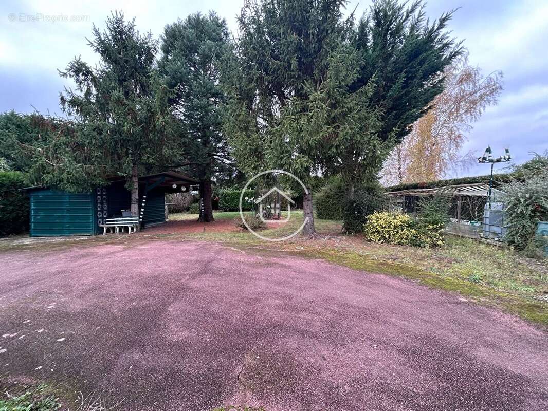 Maison à VILLEBAROU