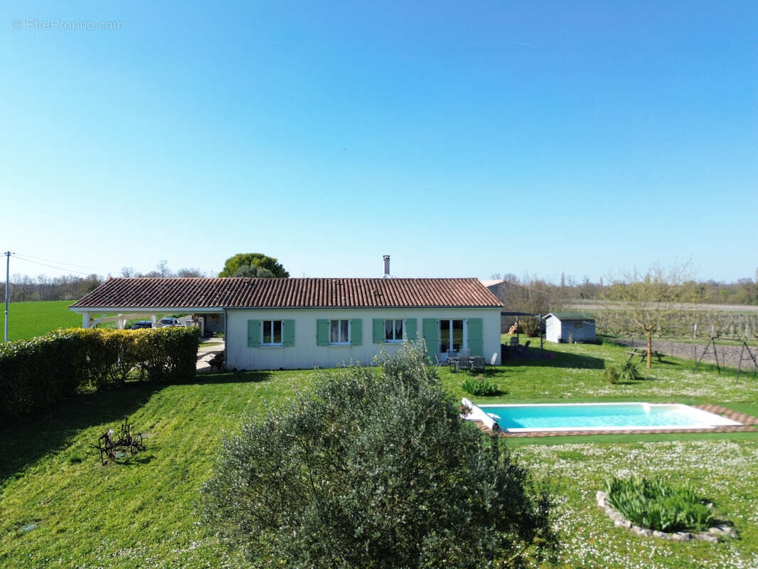 Maison à SAINT-CIERS-CHAMPAGNE