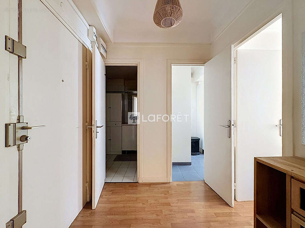 Appartement Paris 3 pièce(s) 73 m2 - photo 6