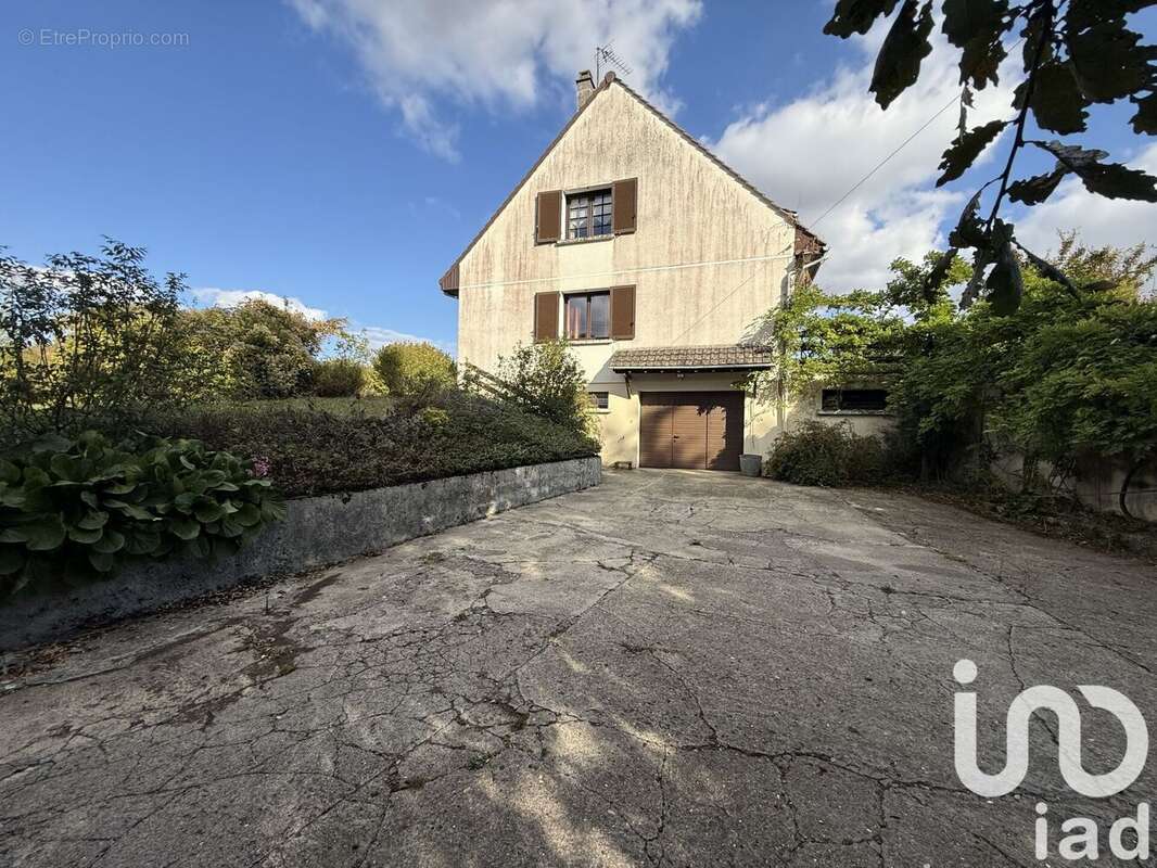 Photo 2 - Maison à SALINS