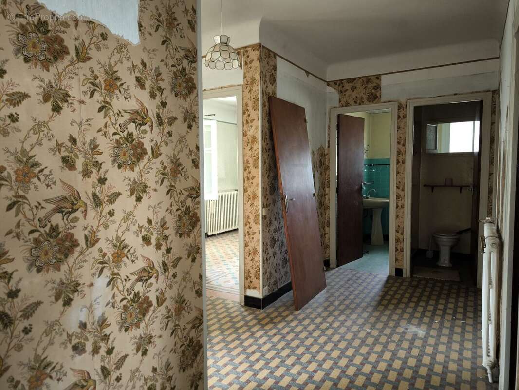 Maison à LEZAN