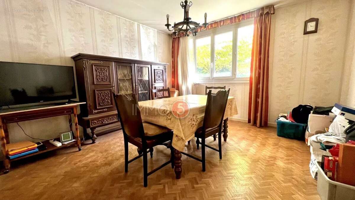Appartement à LE RAINCY