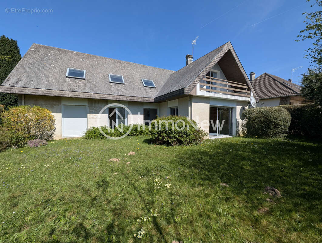 Maison à SAINT-JEAN-DES-CHAMPS