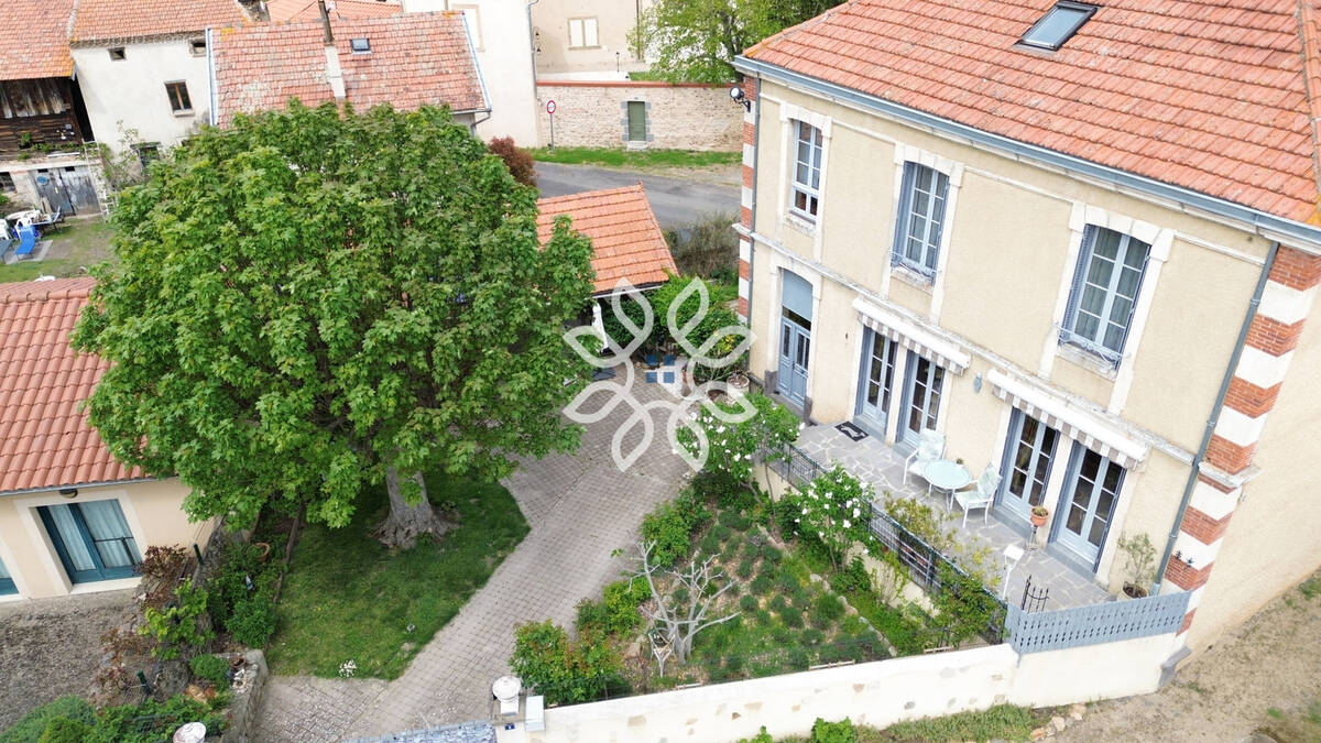 Maison à BOURNONCLE-SAINT-PIERRE