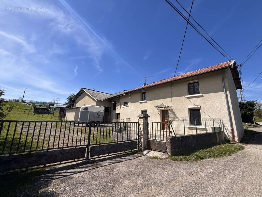 Maison à CHAMPIER