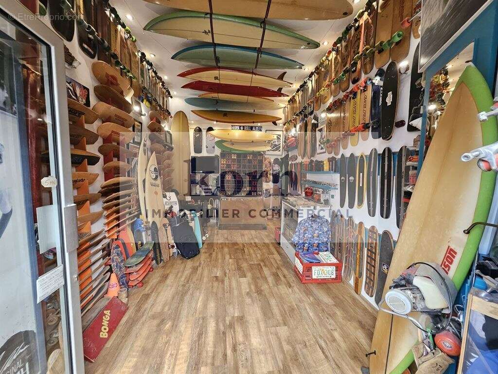 Commerce à PARIS-2E