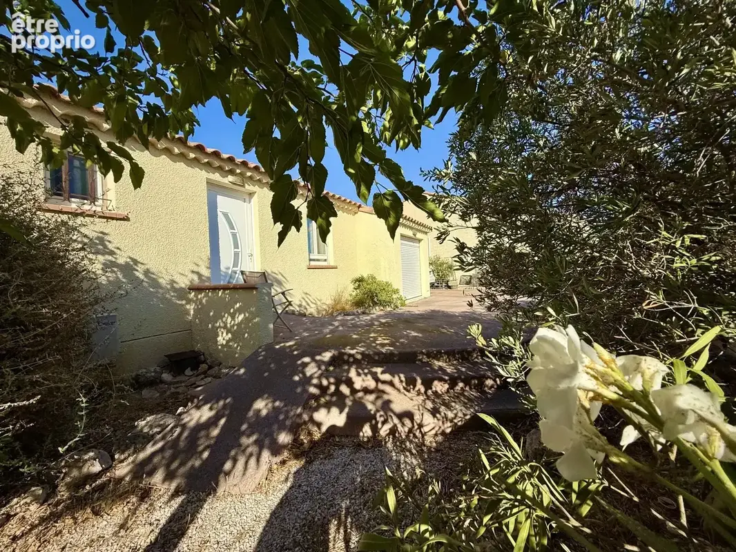 Maison à CAVES