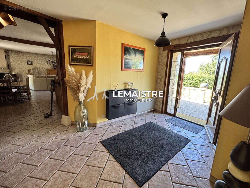 Secteur Goderville/Le Havre- Maison 216m²-5 chambres- Garage 73m²- Terrain 2400m² - photo 4
