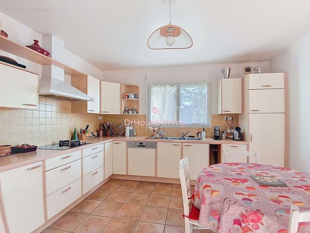 Maison à SAINT-SENIER-SOUS-AVRANCHES