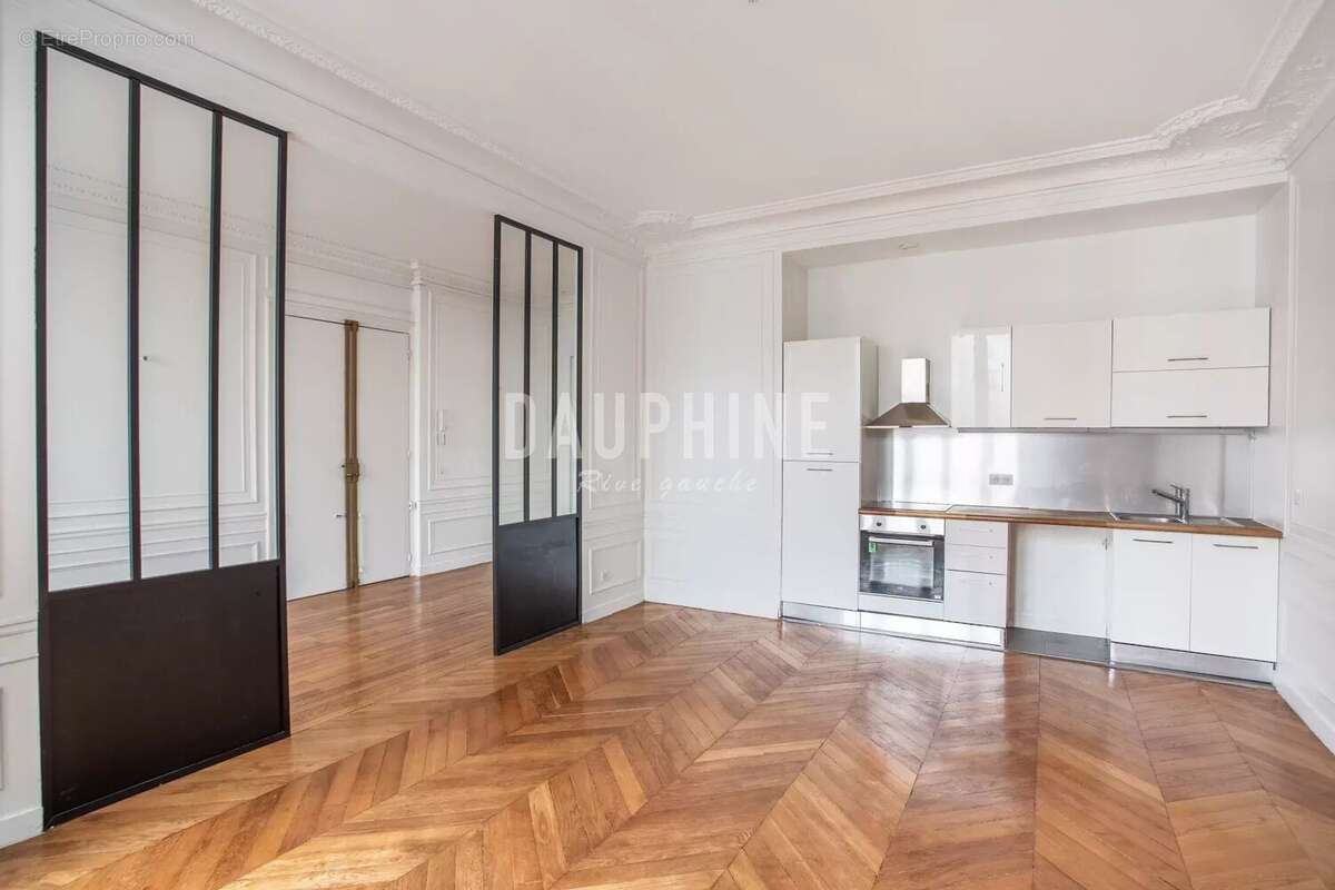 Appartement à PARIS-14E