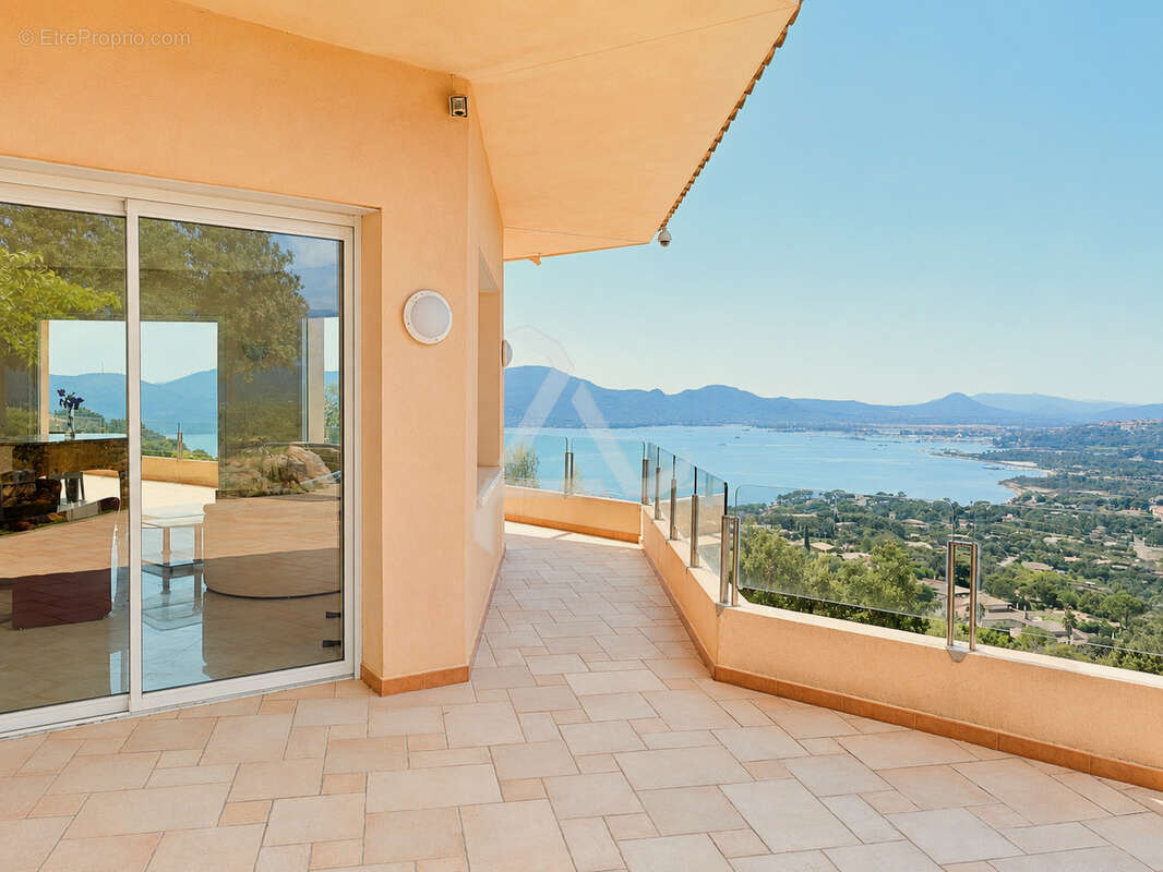 Dans le domaine très exclusif de « marina di fiori » à porto-vecchio villa d’exeption de 354m2 - photo 19