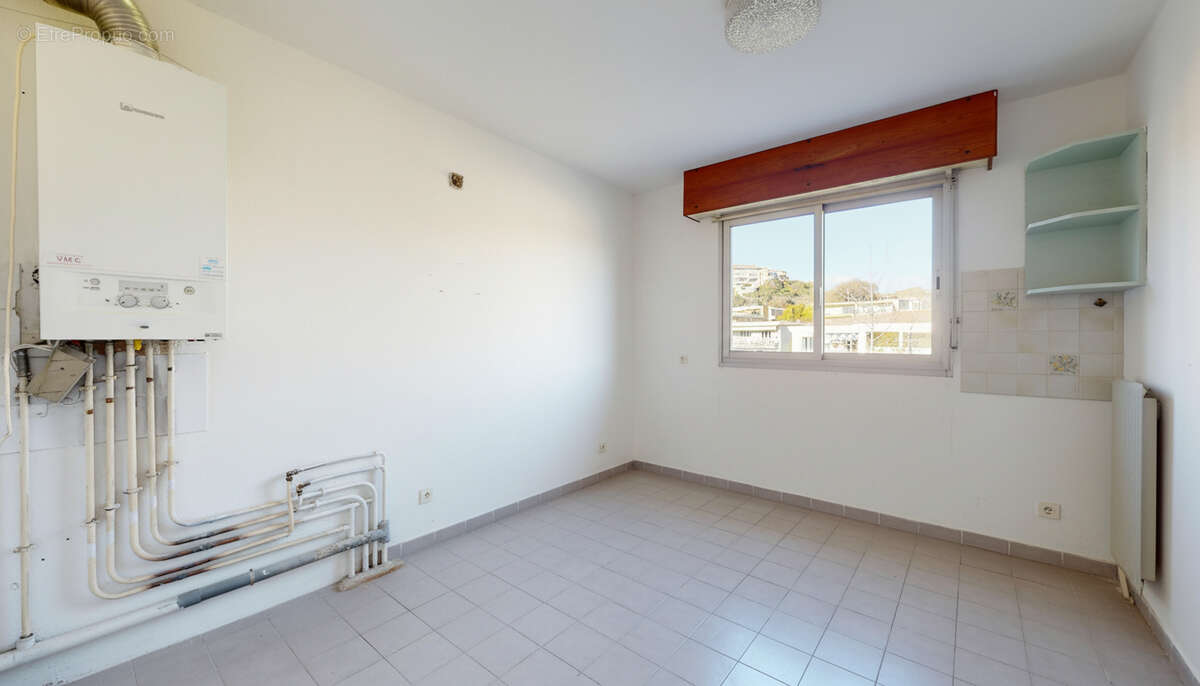 Appartement à SAINT-LAURENT-DU-VAR