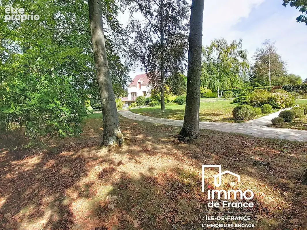 Propriété d'exception ! Maison rénovée, parc de 5 000 m² et piscine couverte - photo 21
