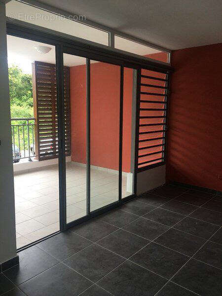 Appartement T3 Secteur Montabo superficie 63.56 m2 - photo 5